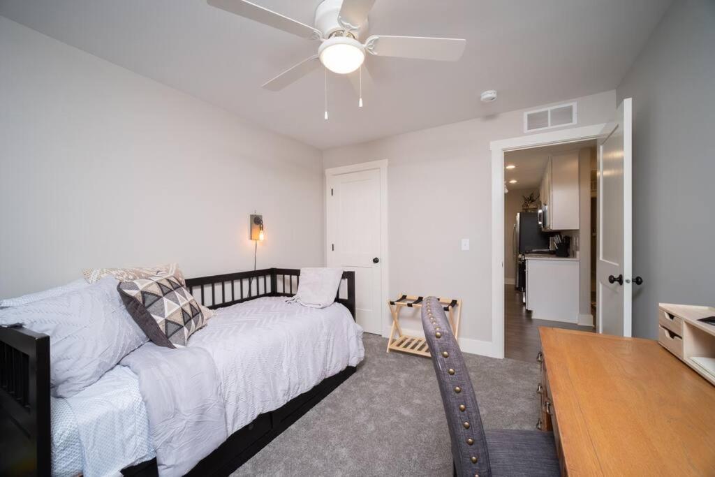 New Beautiful 3 Bedroom Condo In Bettendorf Kültér fotó
