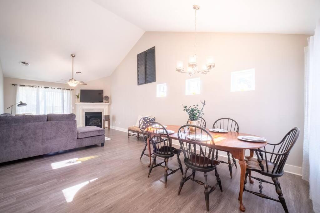 New Beautiful 3 Bedroom Condo In Bettendorf Kültér fotó