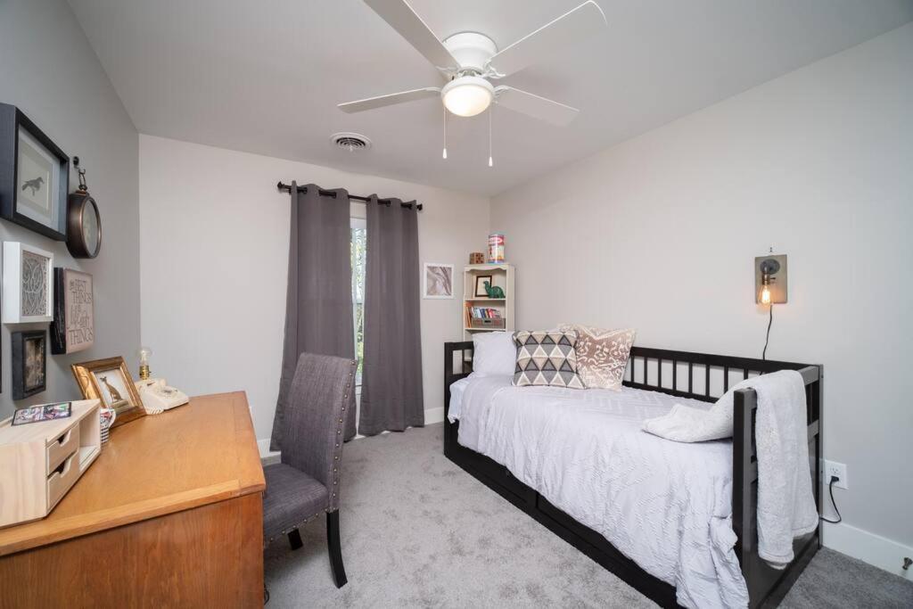 New Beautiful 3 Bedroom Condo In Bettendorf Kültér fotó