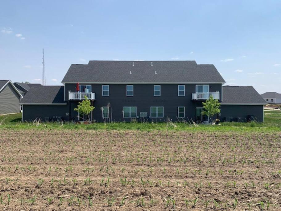 New Beautiful 3 Bedroom Condo In Bettendorf Kültér fotó