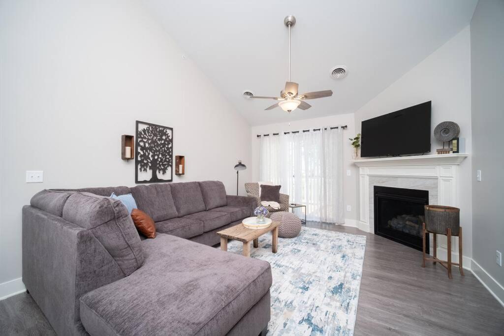 New Beautiful 3 Bedroom Condo In Bettendorf Kültér fotó