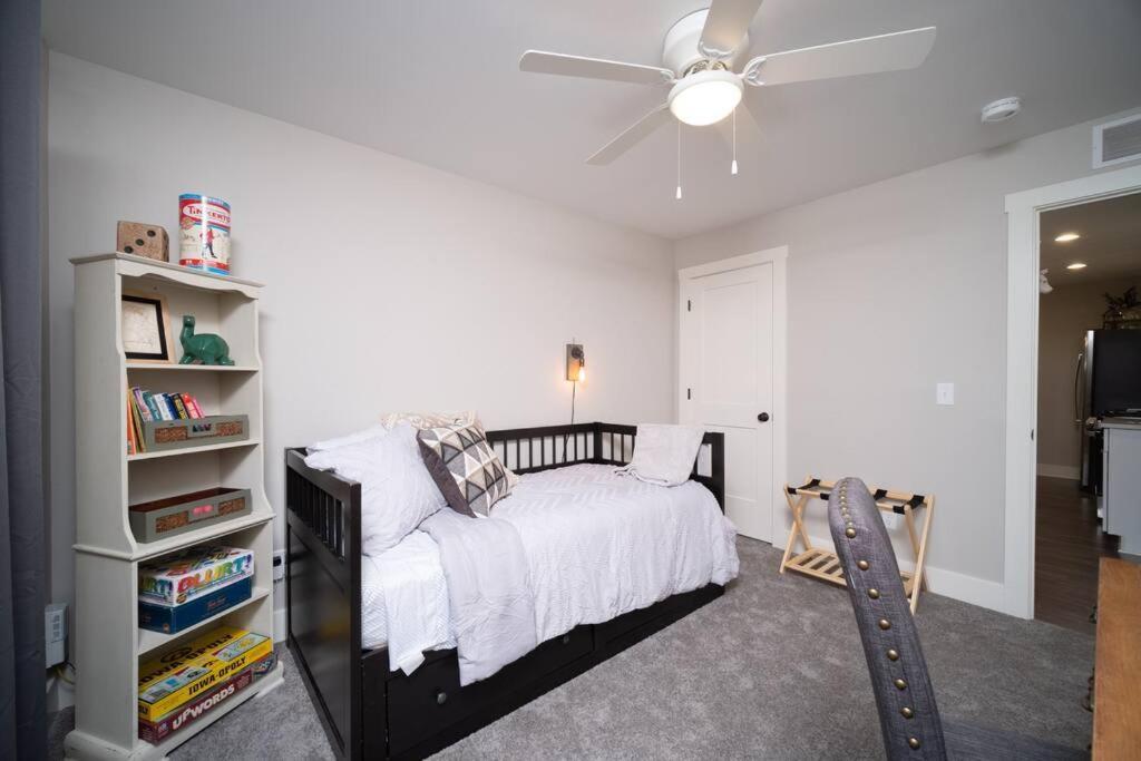 New Beautiful 3 Bedroom Condo In Bettendorf Kültér fotó